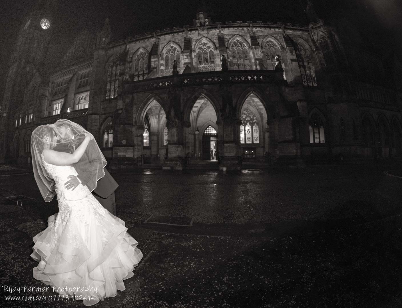 Keiran and Sophie's wedding photography Rochdale Town Hall Esplanade (97 of 106)